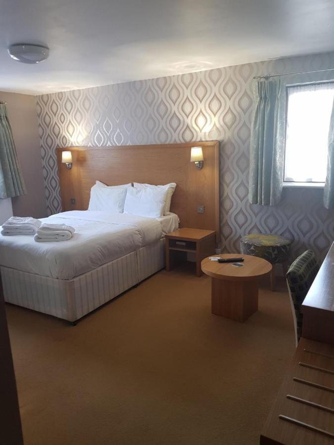 Marsh Farm Hotel Swindon Kültér fotó
