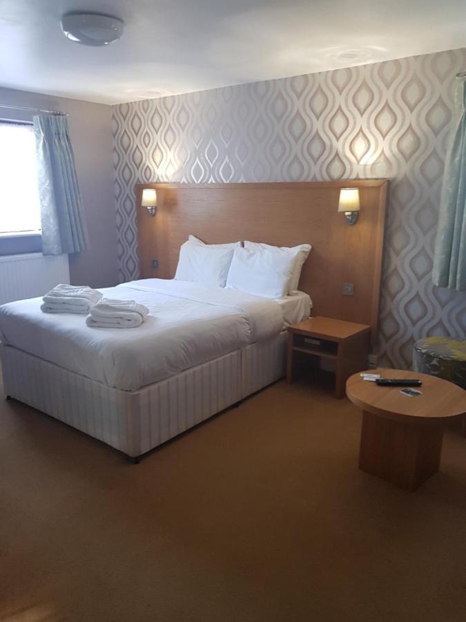 Marsh Farm Hotel Swindon Kültér fotó