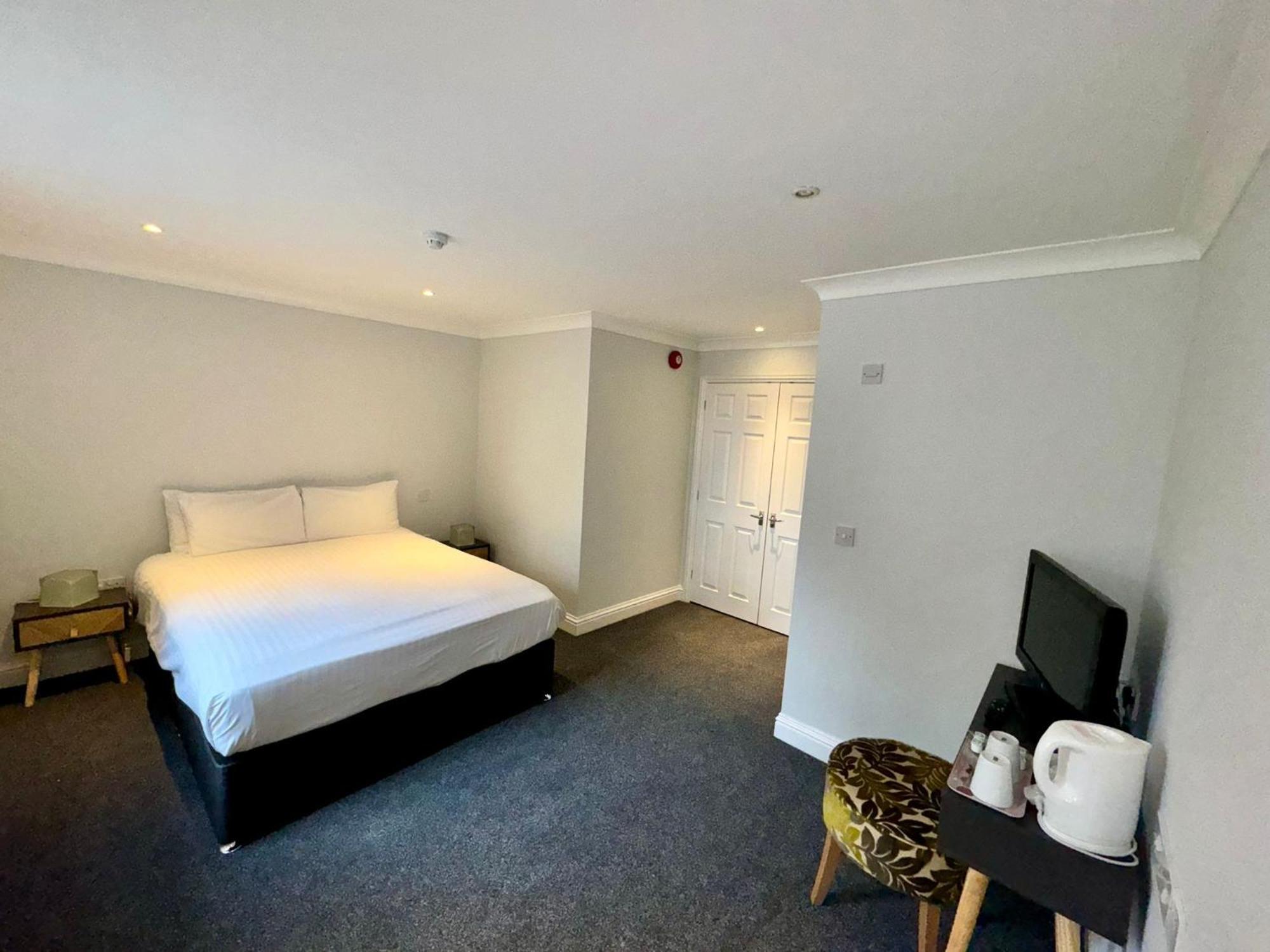 Marsh Farm Hotel Swindon Kültér fotó