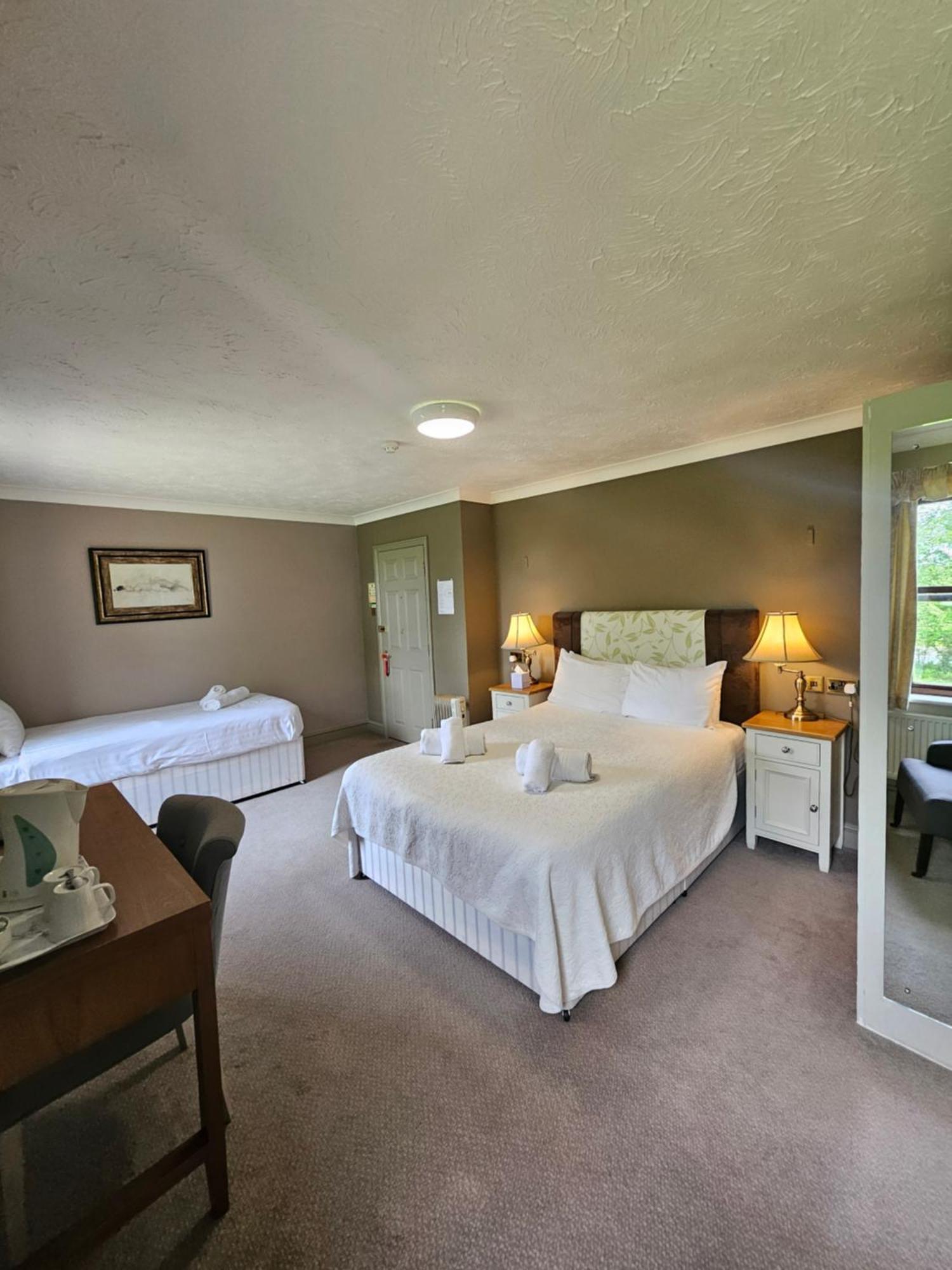 Marsh Farm Hotel Swindon Kültér fotó
