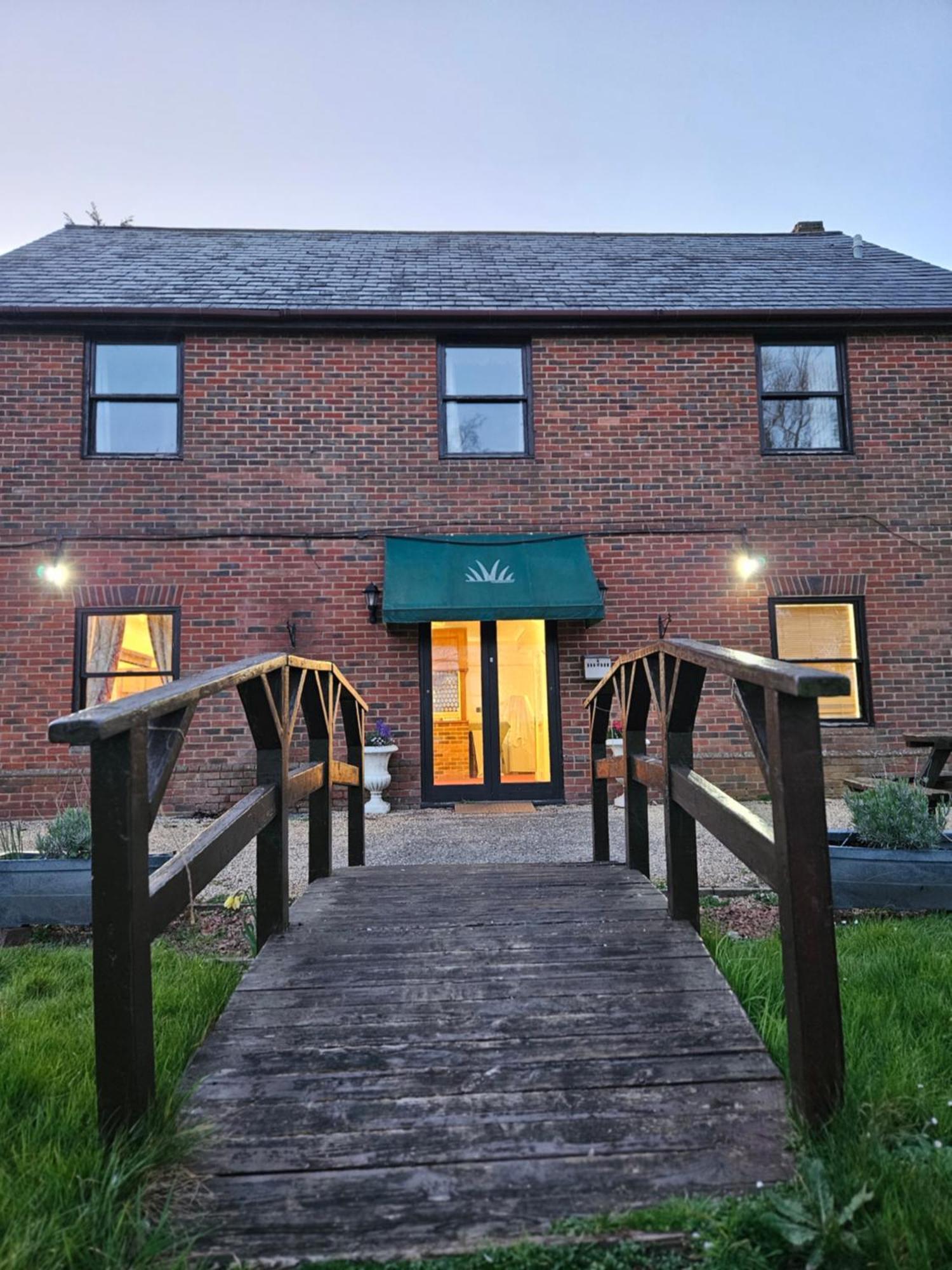 Marsh Farm Hotel Swindon Kültér fotó