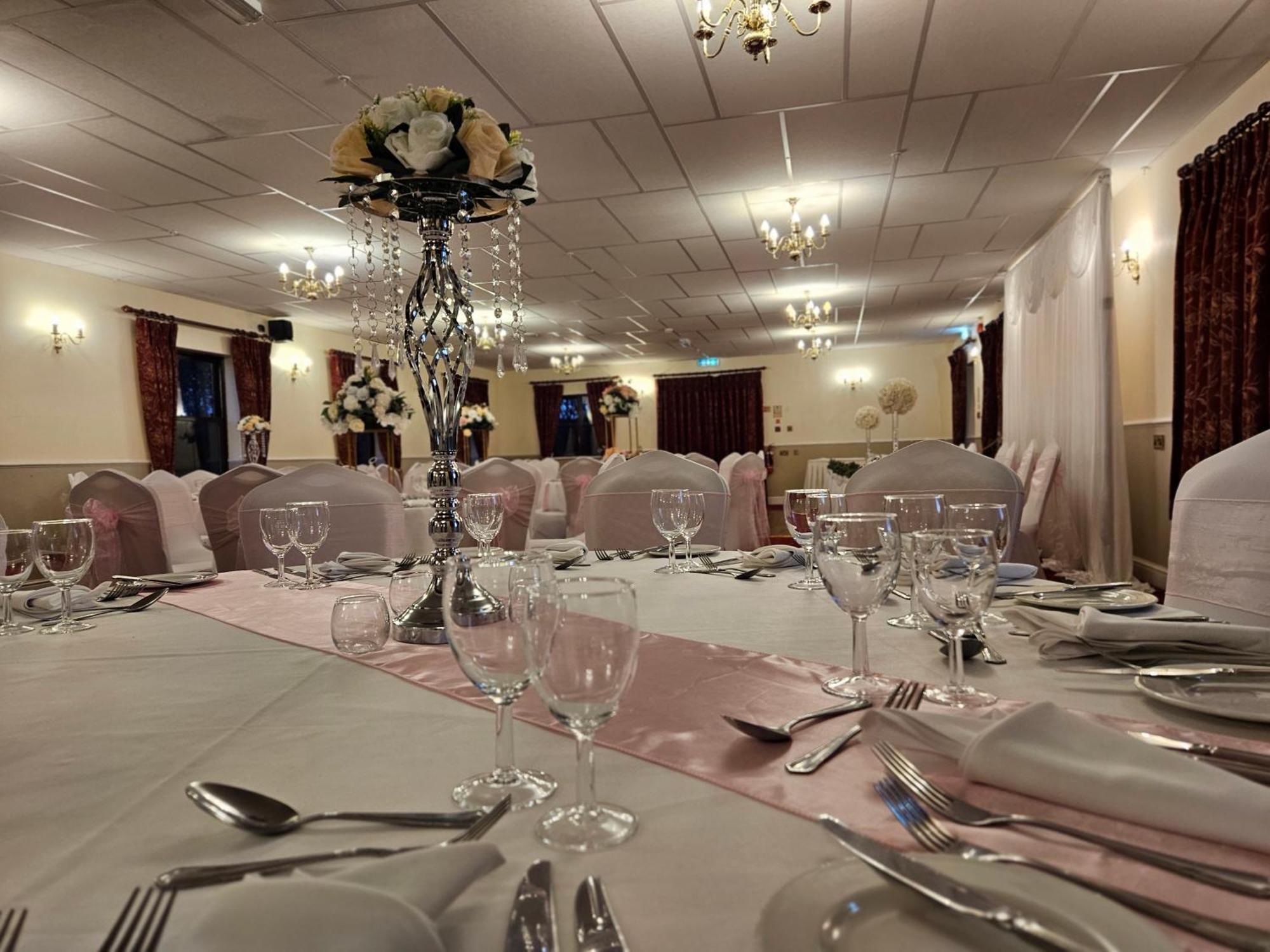 Marsh Farm Hotel Swindon Kültér fotó