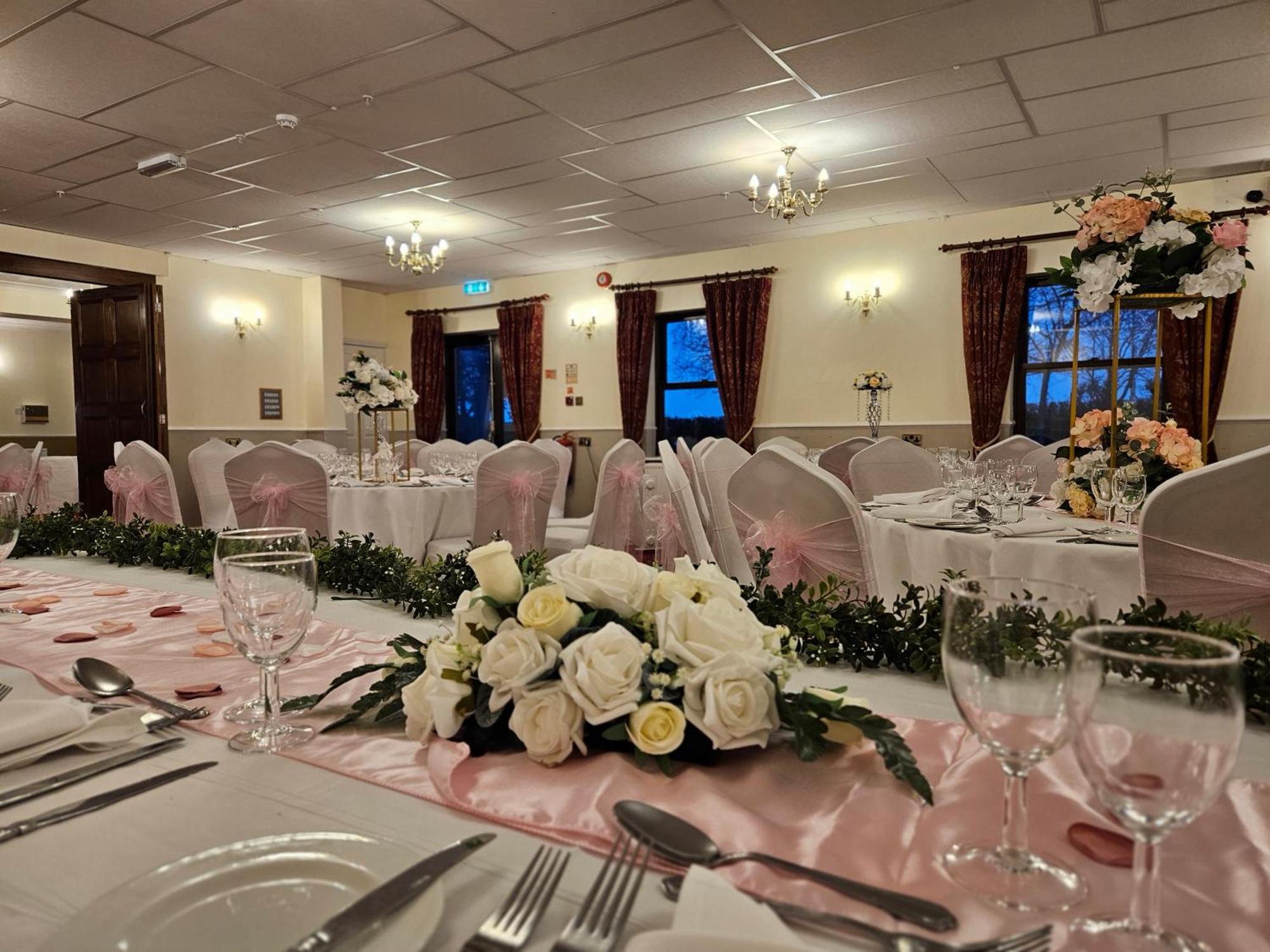 Marsh Farm Hotel Swindon Kültér fotó