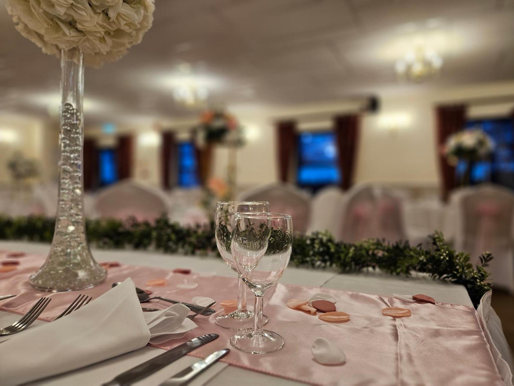 Marsh Farm Hotel Swindon Kültér fotó