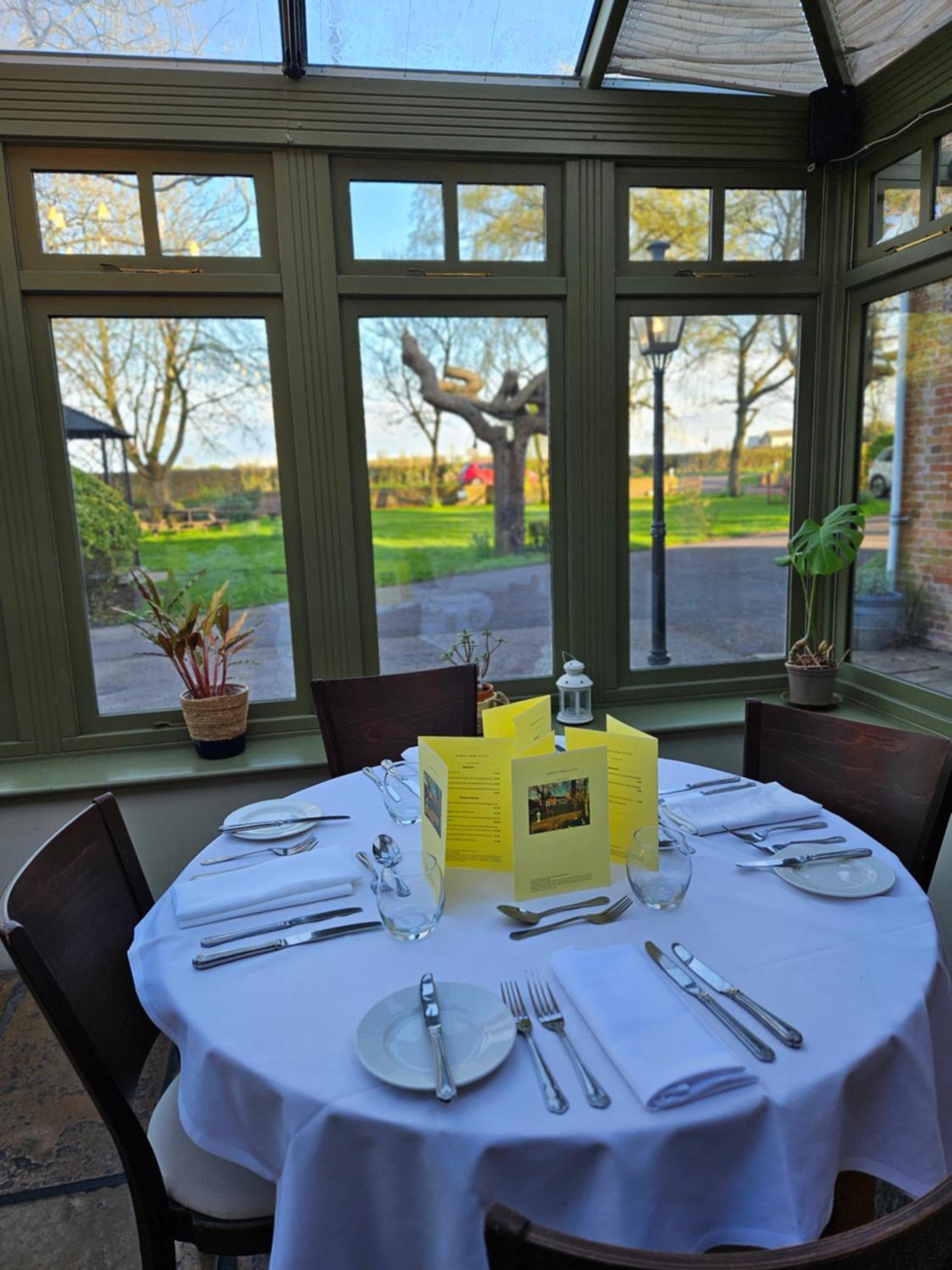 Marsh Farm Hotel Swindon Kültér fotó